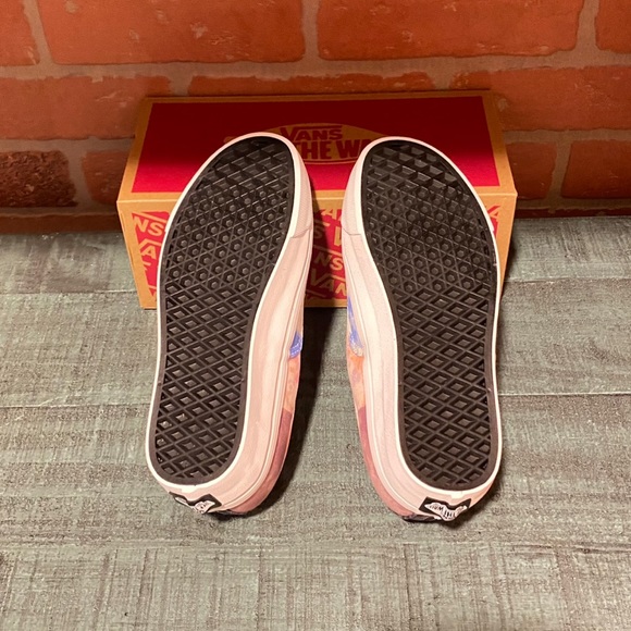 VANS - Picture 7 of 7